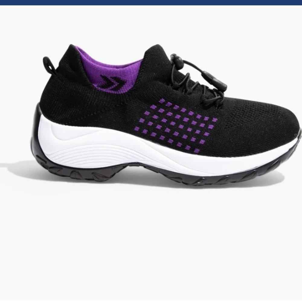 NWOT. Comfort Wear ortho stretch cushion sneakers